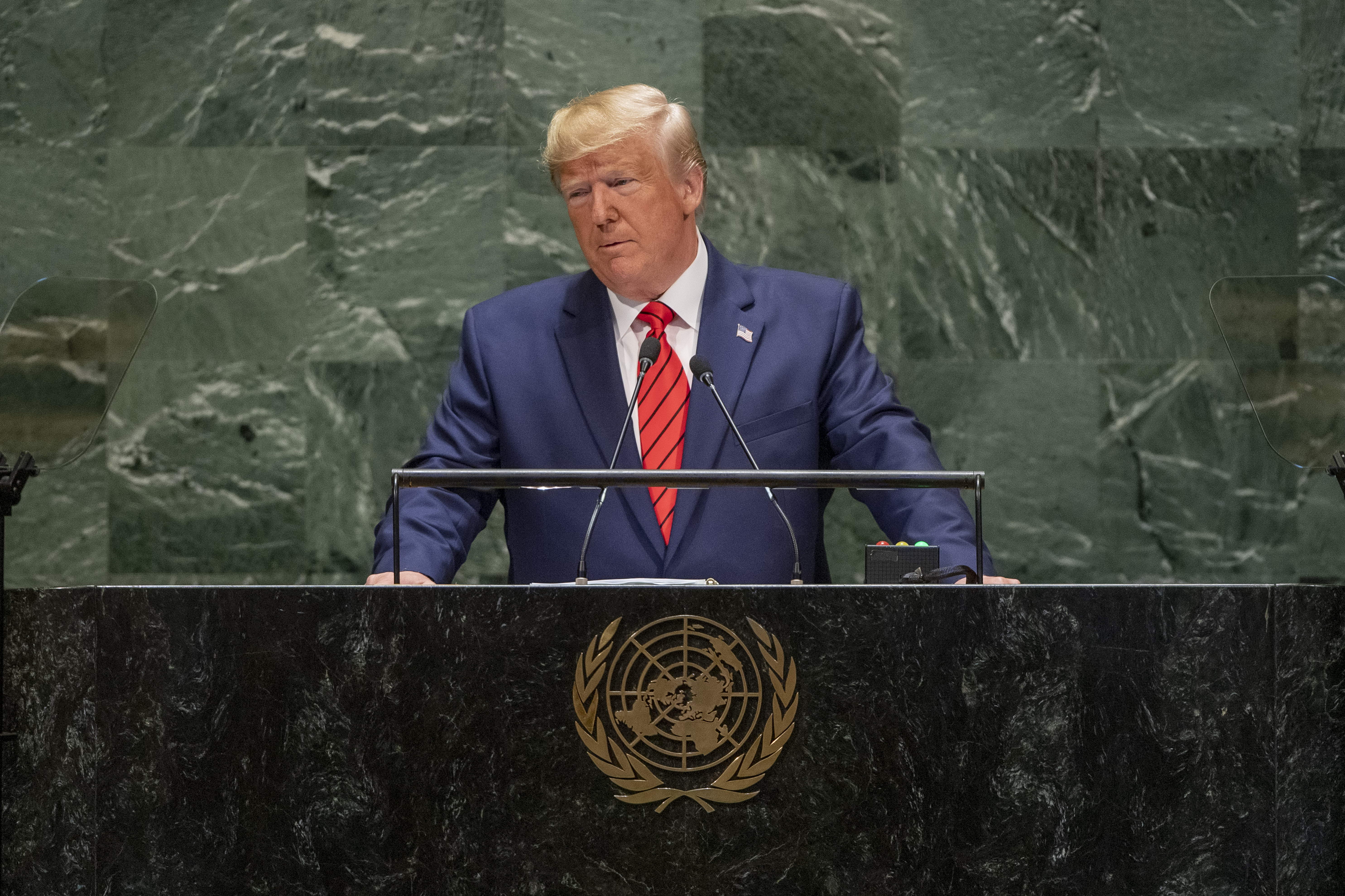 Usa, Trump all’attacco: “Non mi farò mai arrestare”