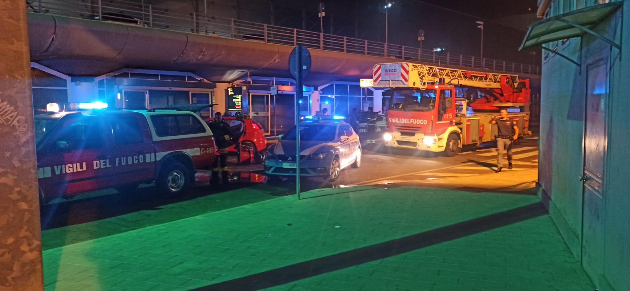 Incendio aeroporto Catania, l’odissea di alcuni giovani etnei di rientro da Malta: “45 minuti diventati 12 ore”