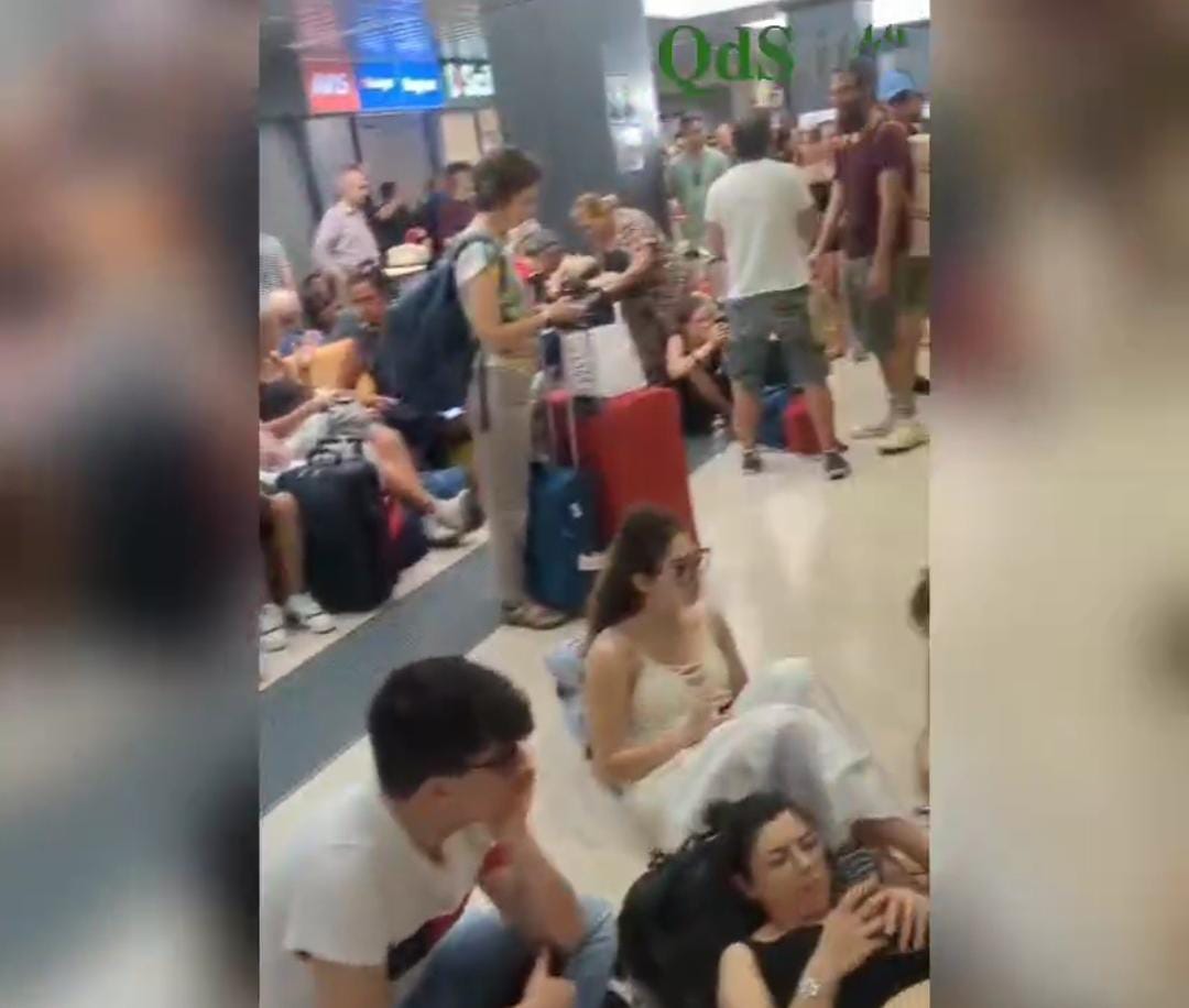 Comiso, caos all’interno dell’aeroporto – VIDEO
