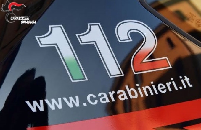 Ruba generi alimentari dal furgone di un commerciante, 42enne denunciato