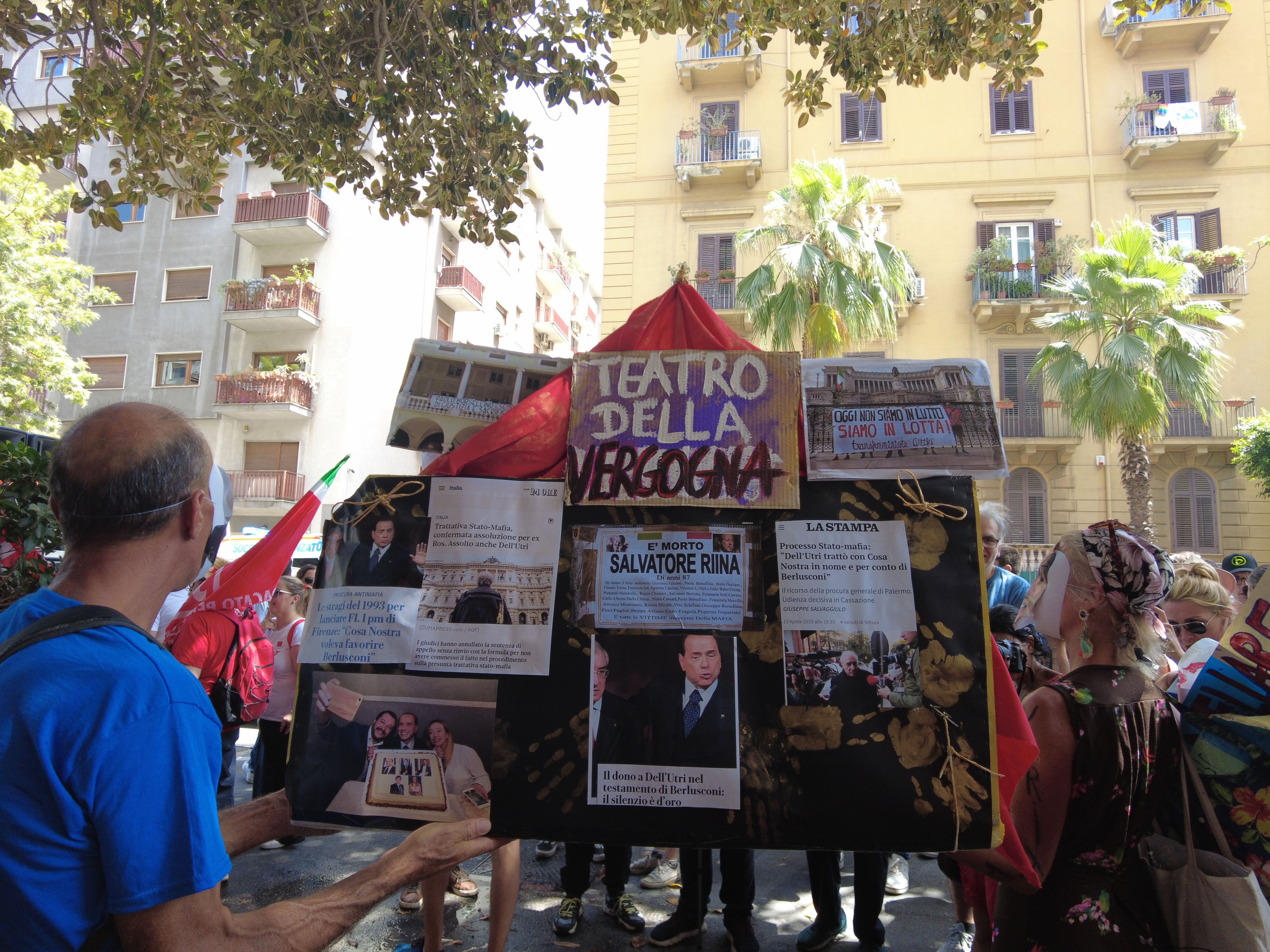 Galleria foto '“Fuori la mafia dallo Stato”: la commemorazione per ricordare le vittime della strage di via D’Amelio – VIDEO' - foto 2