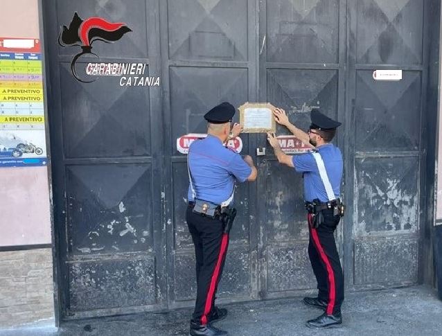 Autolavaggio abusivo, ecco come un “bracciante agricolo” guadagnava migliaia di euro in nero