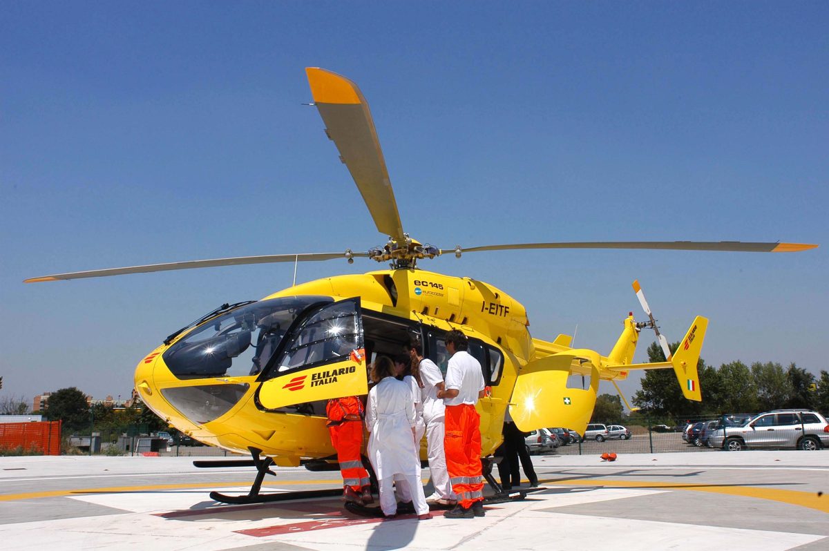 Precipita per 4 metri nel vano ascensore, grave operaio dell’Agrigentino: arriva l’elisoccorso