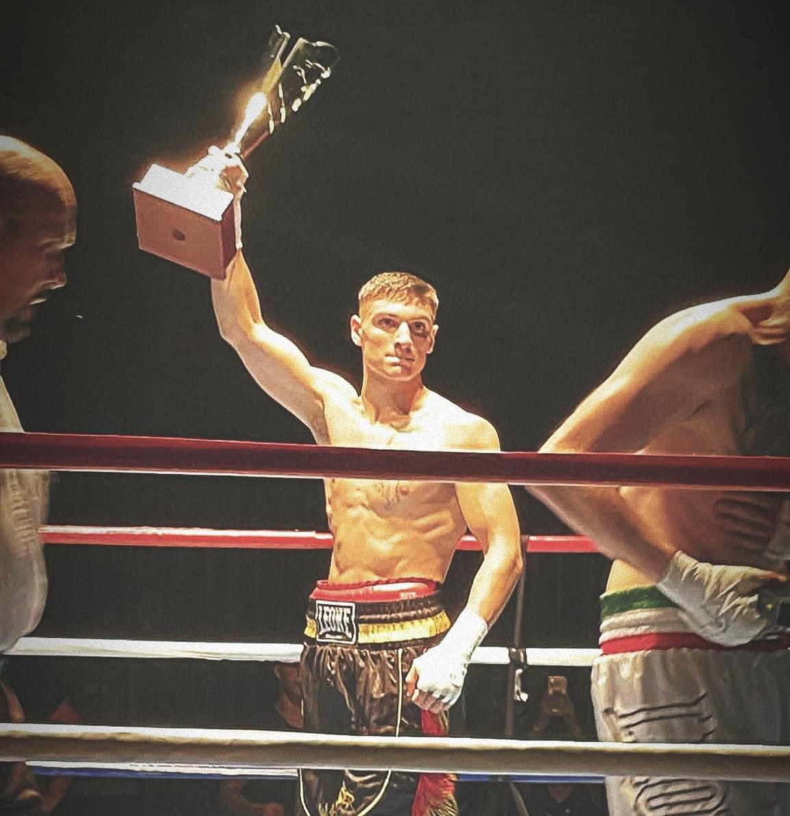 Esordio da pro stellare per il giovane pugile palermitano Marsiglia: chiude il match in 45″