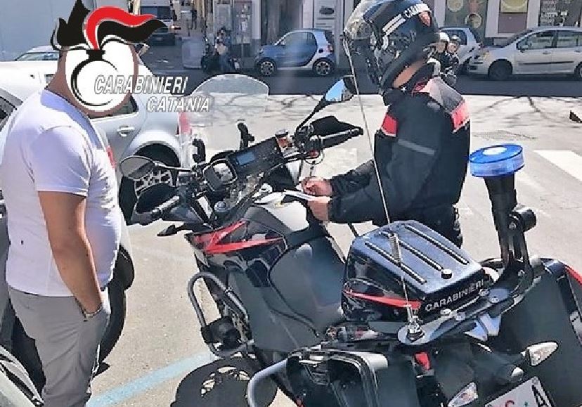 Camicie da 300 euro “gratis”, lo shopping di un pregiudicato catanese finisce con l’arresto