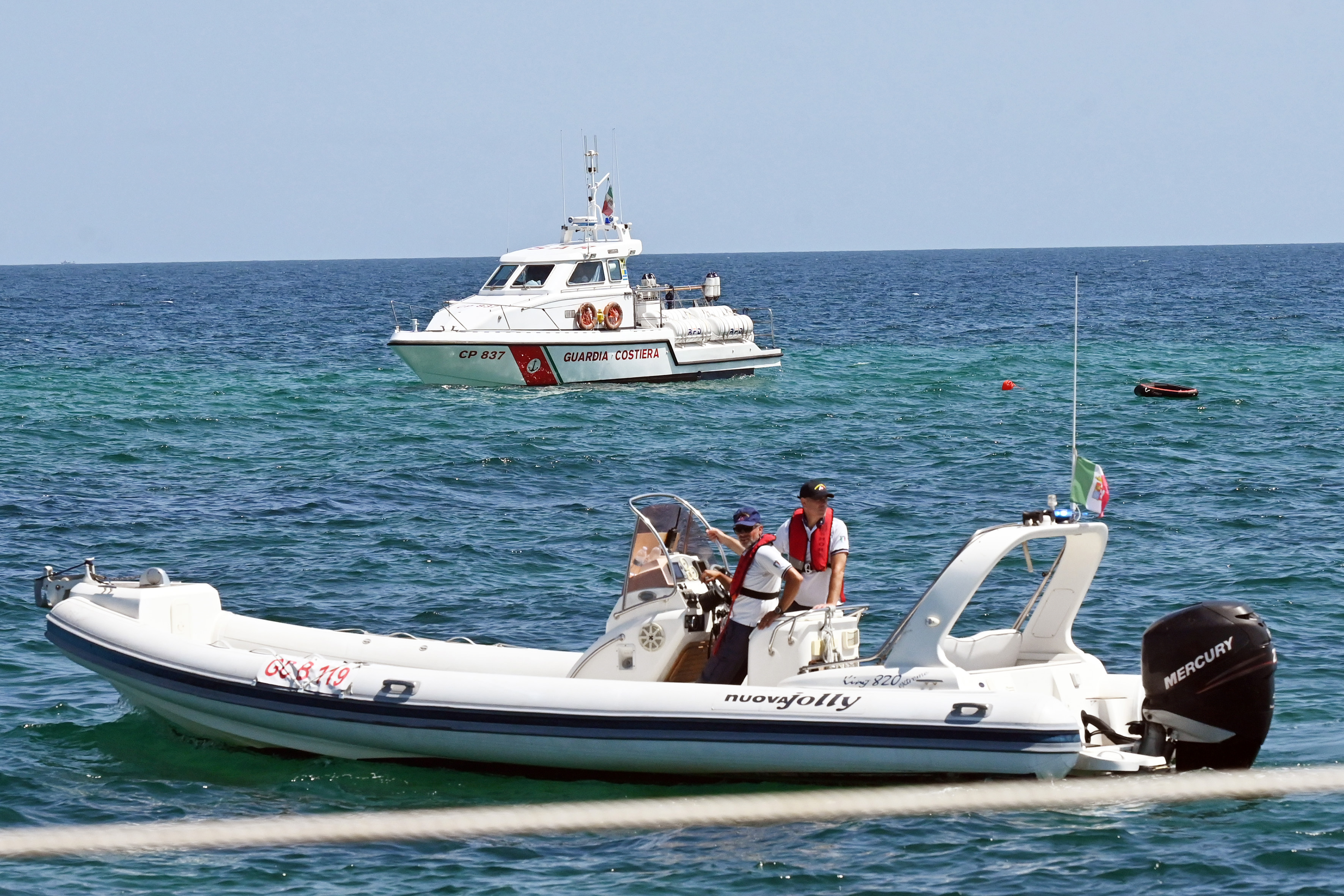 Maxi bonifica della Guardia costiera a Marina di Palma, fondali ripuliti da 10 tonnellate di rifiuti
