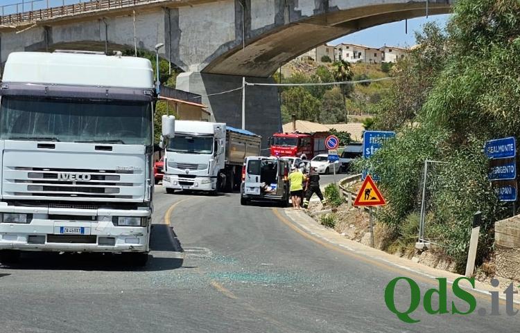 Incidente a Punta Grande, scontro tra minivan e camion: ci sono feriti, traffico bloccato