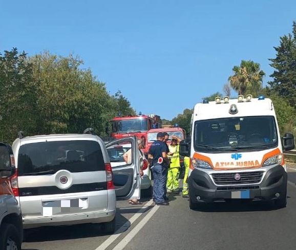 Maxi incidente sulla Statale 115, 6 feriti dopo scontro vicino al viadotto Morandi