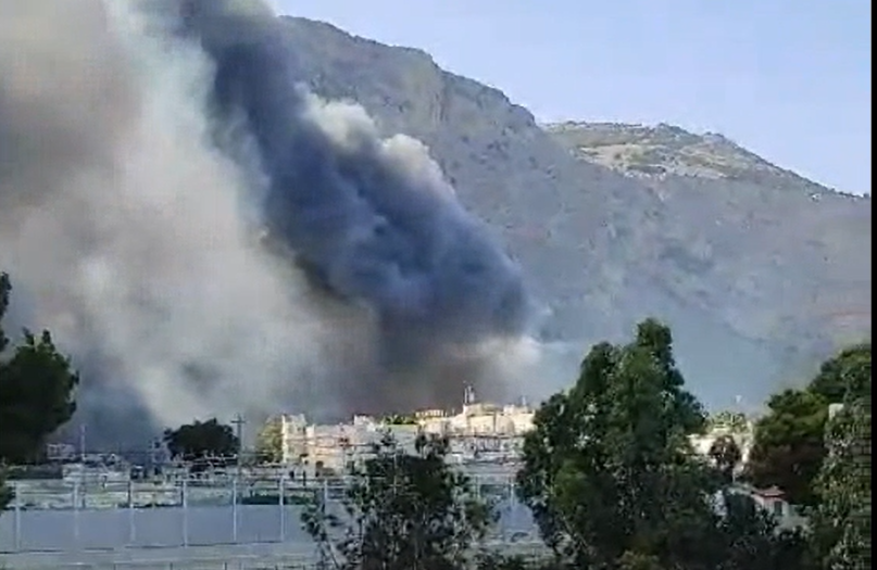 Gli incendi mettono a dura prova la viabilità nel Palermitano: chiuso un tratto della A19