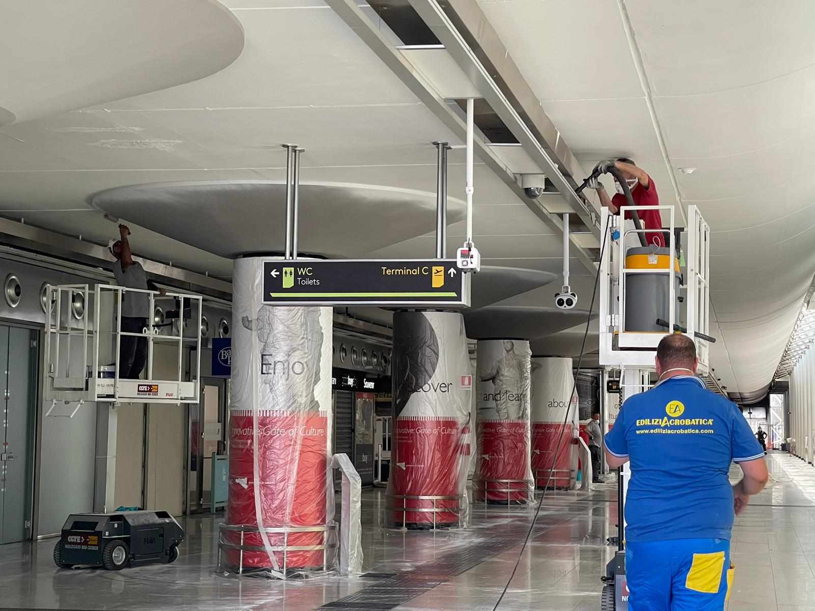 Aeroporto di Catania, ieri la visita della Commissione Trasporti. Continua la bonifica del Terminal A