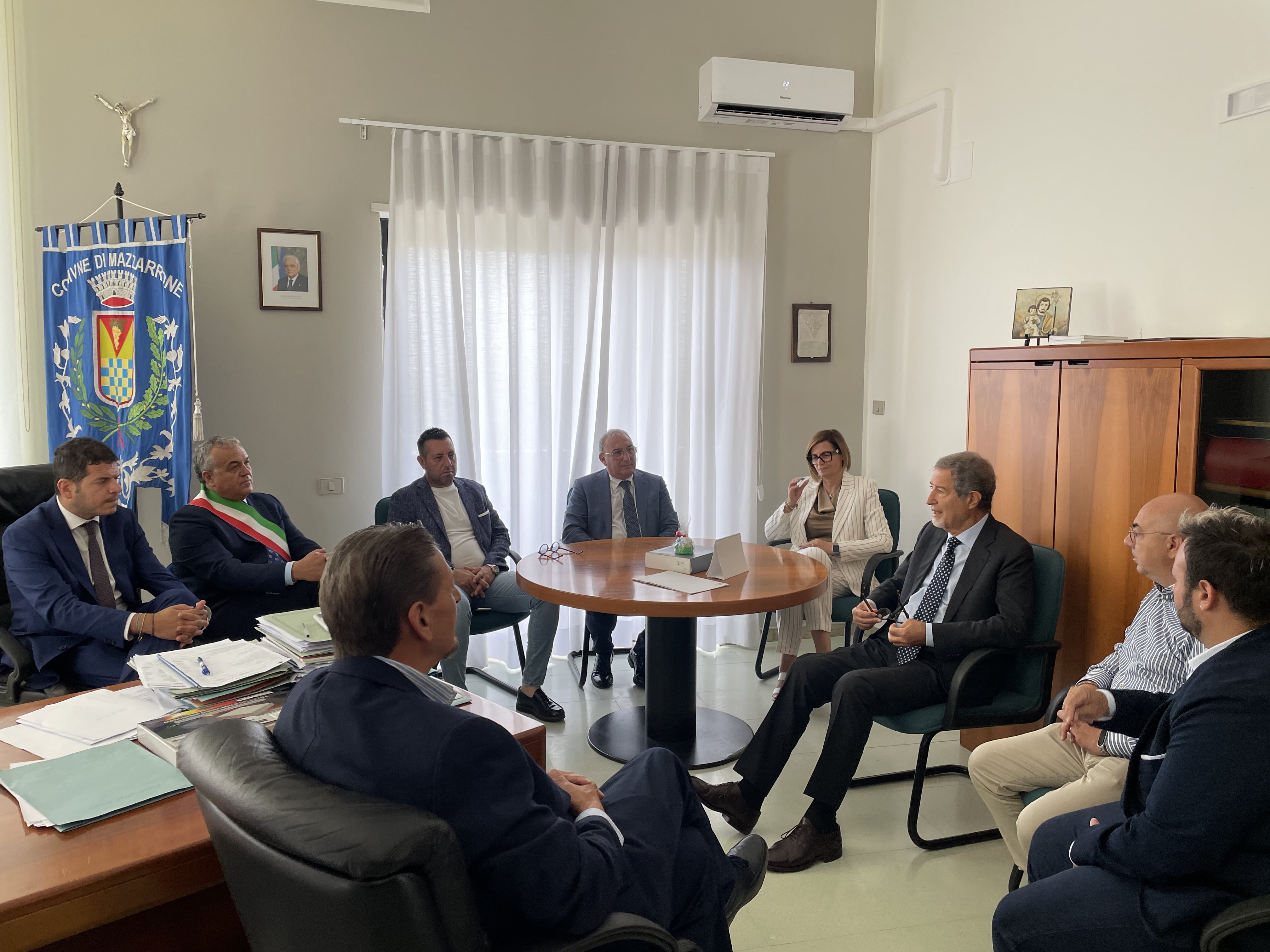 Musumeci e Galvagno al fianco dei produttori di uva da tavola di Mazzarrone