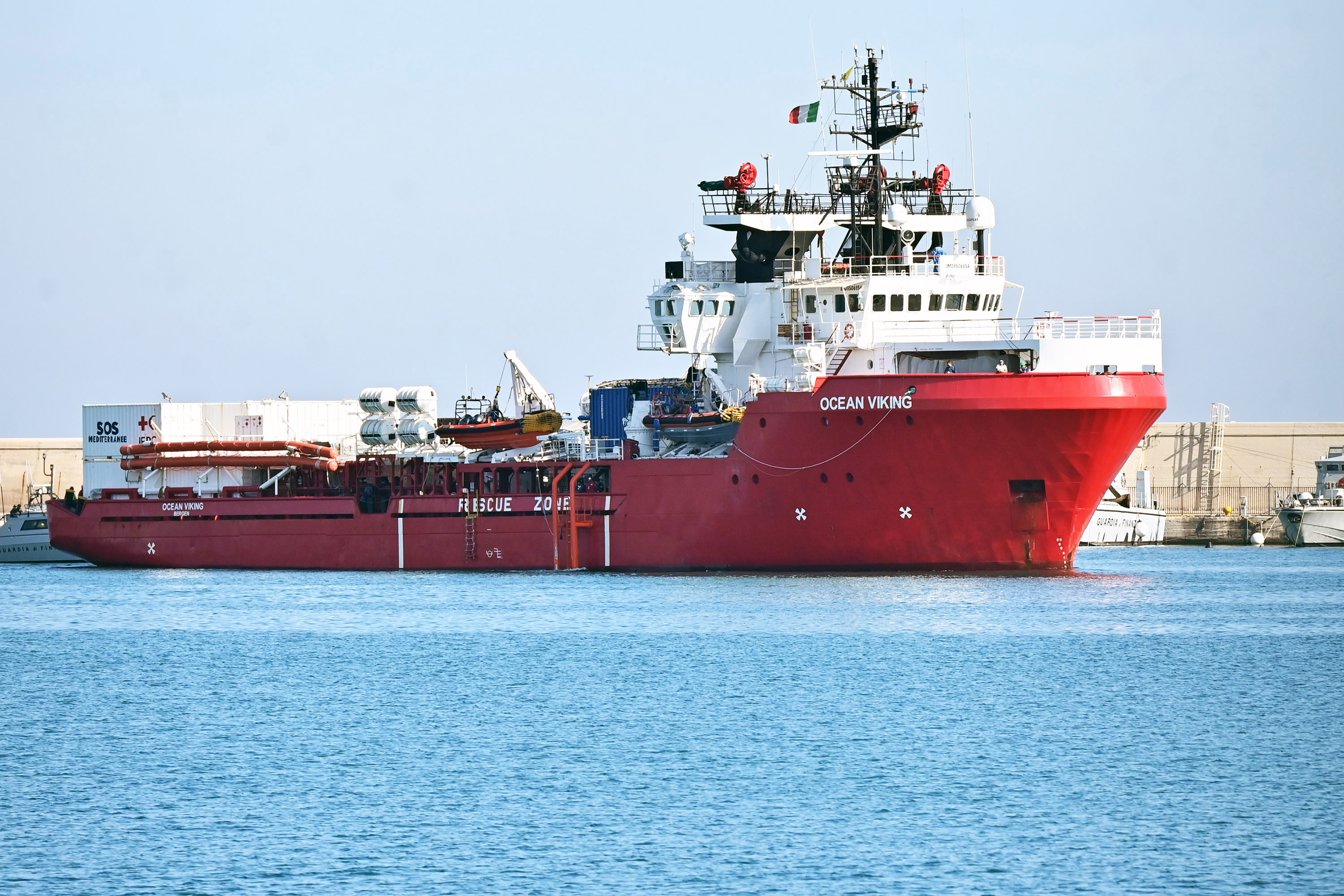 Mediterraneo, c’è una nave russa “sospetta” in mare: da Sigonella partito un mezzo per la sorveglianza