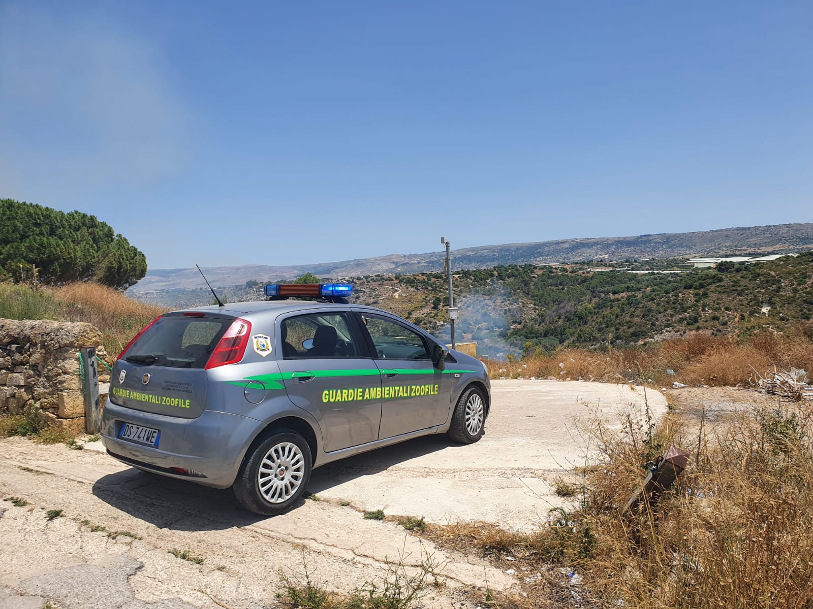 Ragusa in fiamme: incendi e fuoco nella provincia iblea