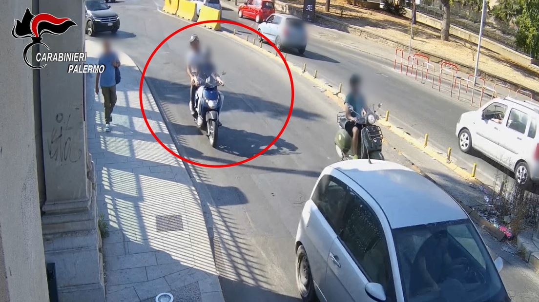 Rapina in casa, la scoperta del proprietario e la fuga in strada: 3 arresti a Palermo – VIDEO