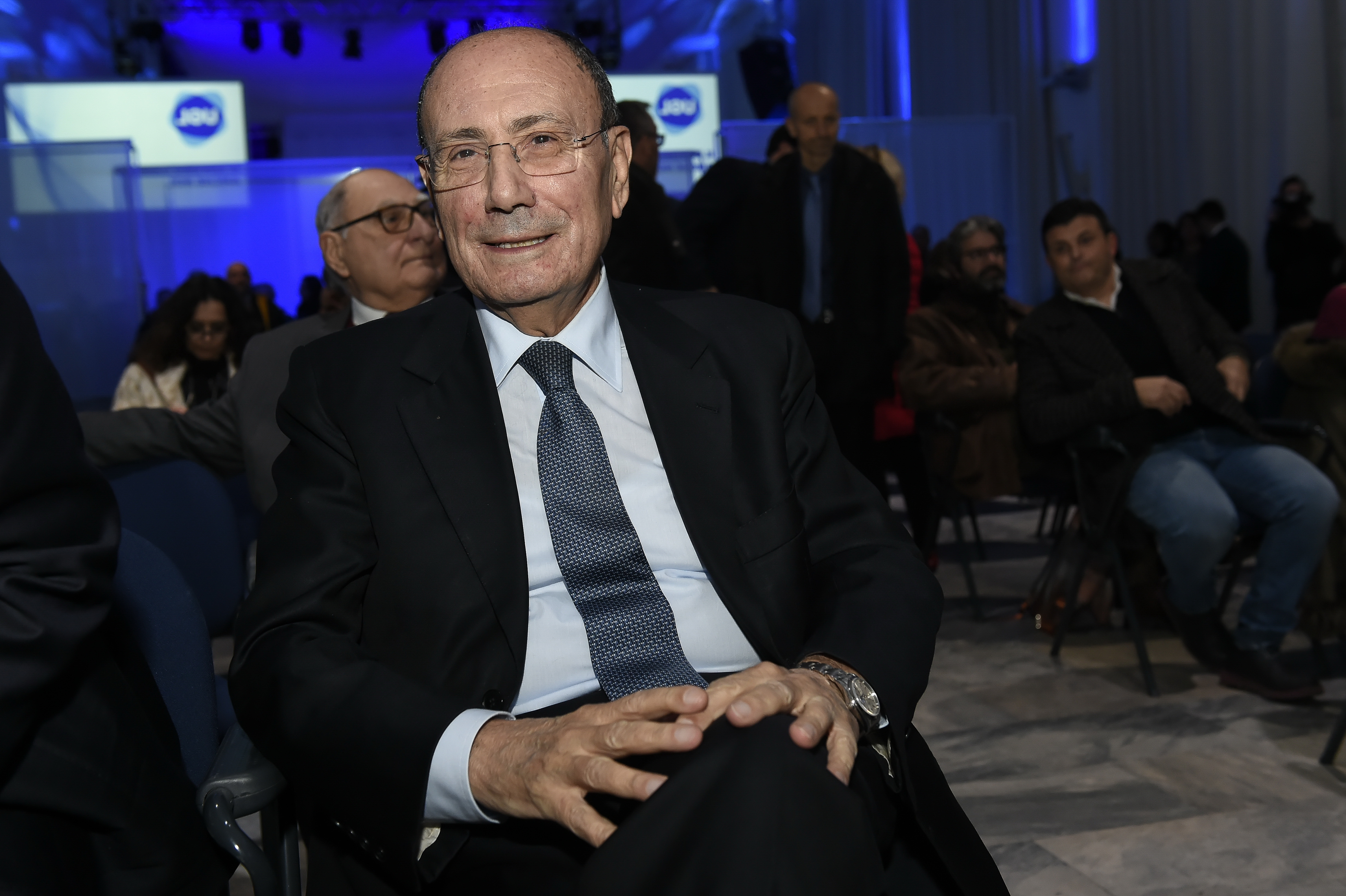 Il presidente Schifani interviene sul caro voli: “Che arrivi la sanzione dell’Antitrust”