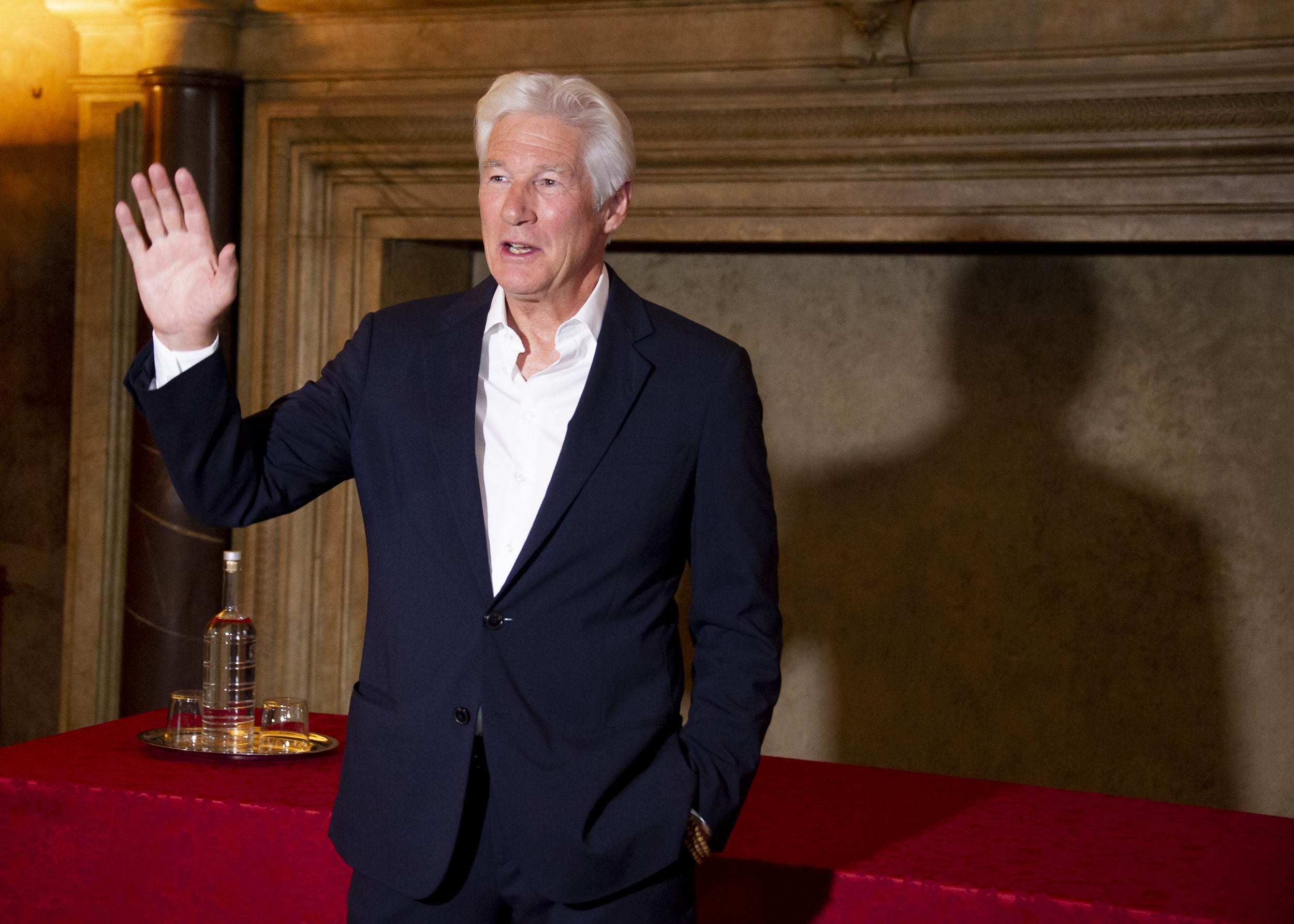 Continua il processo contro il ministro Salvini, farà da teste Richard Gere a ottobre