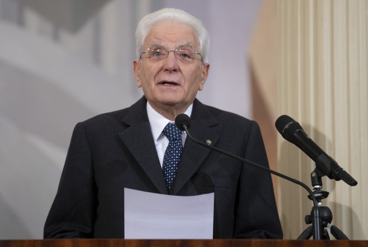 Mattarella, tutto pronto per il discorso di Capodanno: dalla “pace giusta” alla Costituzione