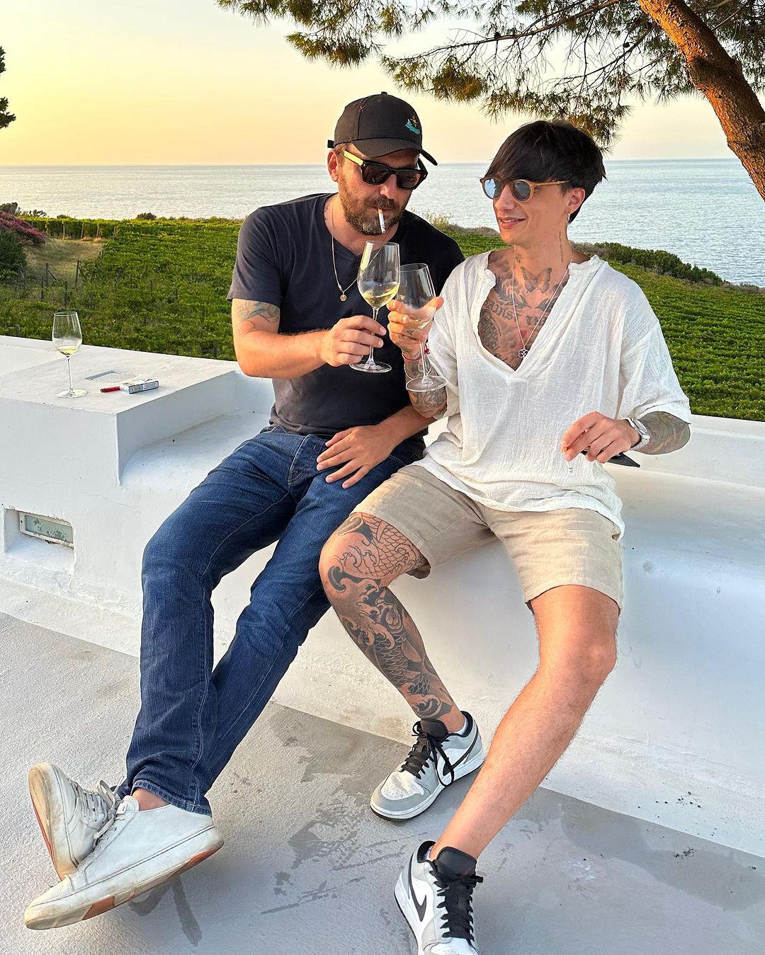 Ultimo e Cesare Cremonini emozionano alle Eolie: il video del duetto