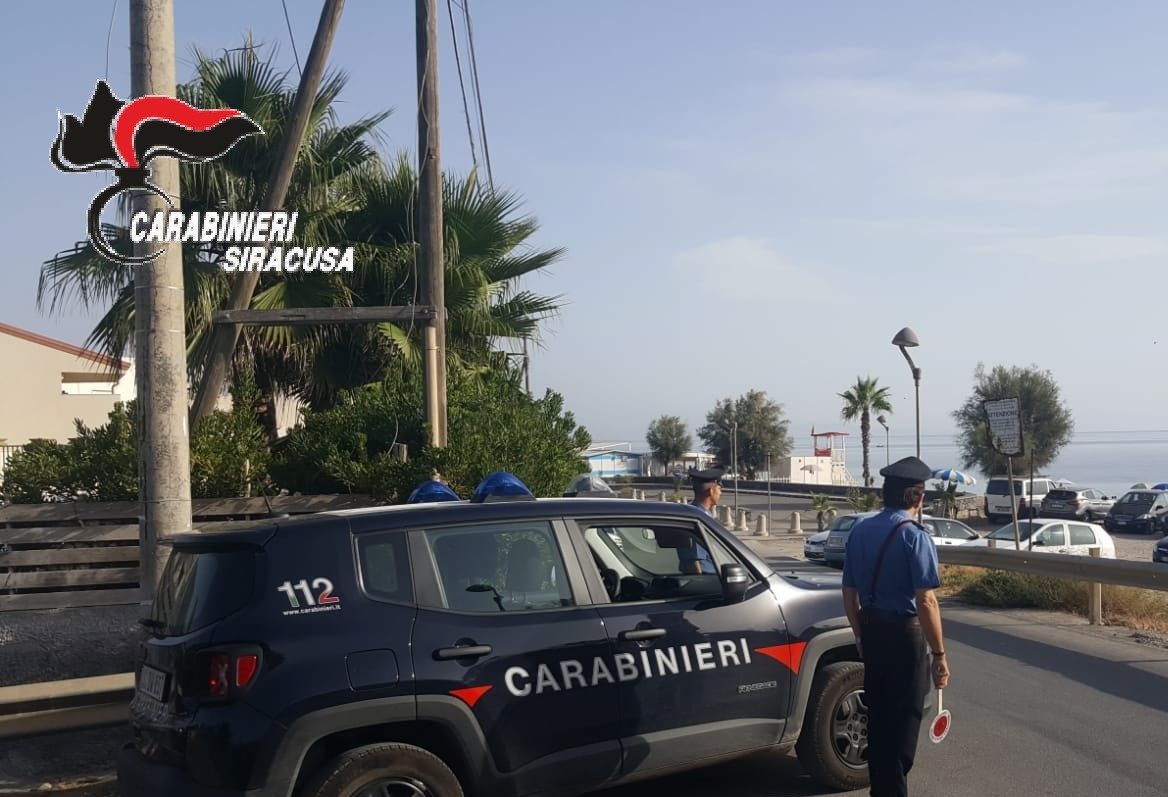 Favoreggiamento della prostituzione e oltraggio a pubblico ufficiale: arrestata 44enne