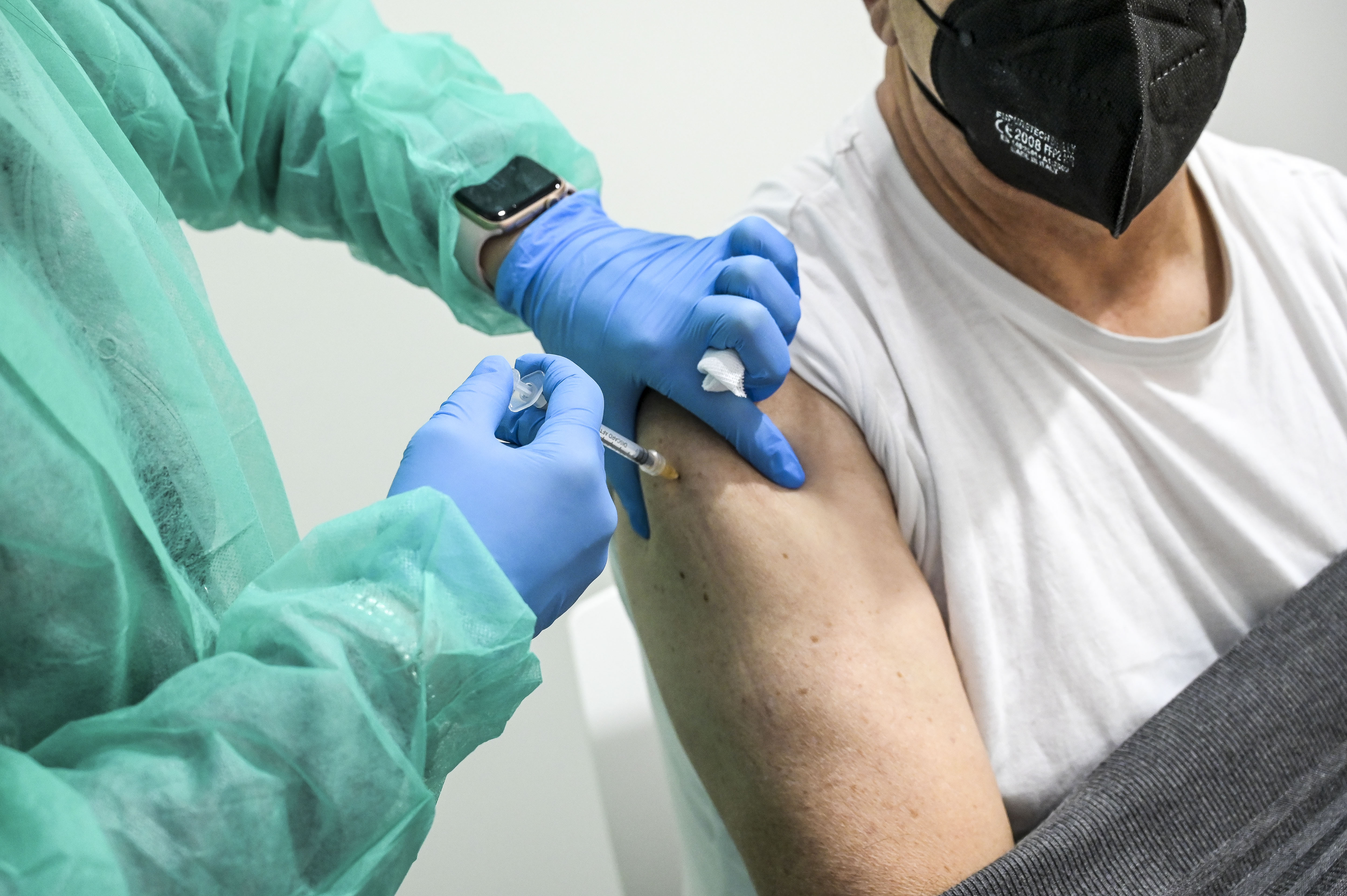 Covid: Oms, -47% morti in un mese ma +43% decessi in Africa