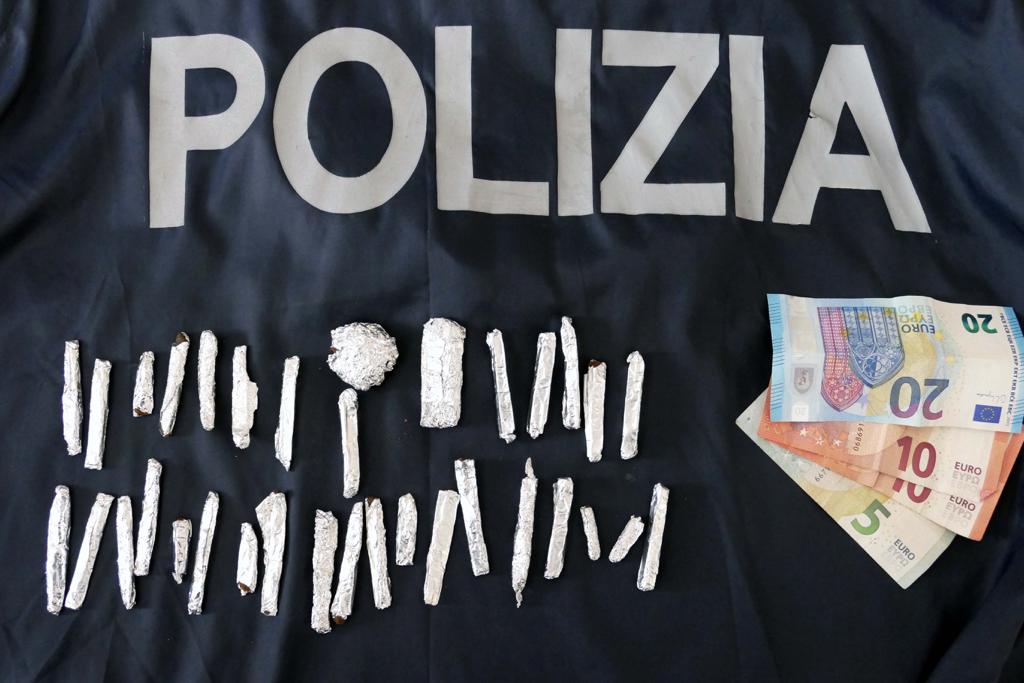 Vittoria, arresta due spacciatori grazie ad applicazione Youpol
