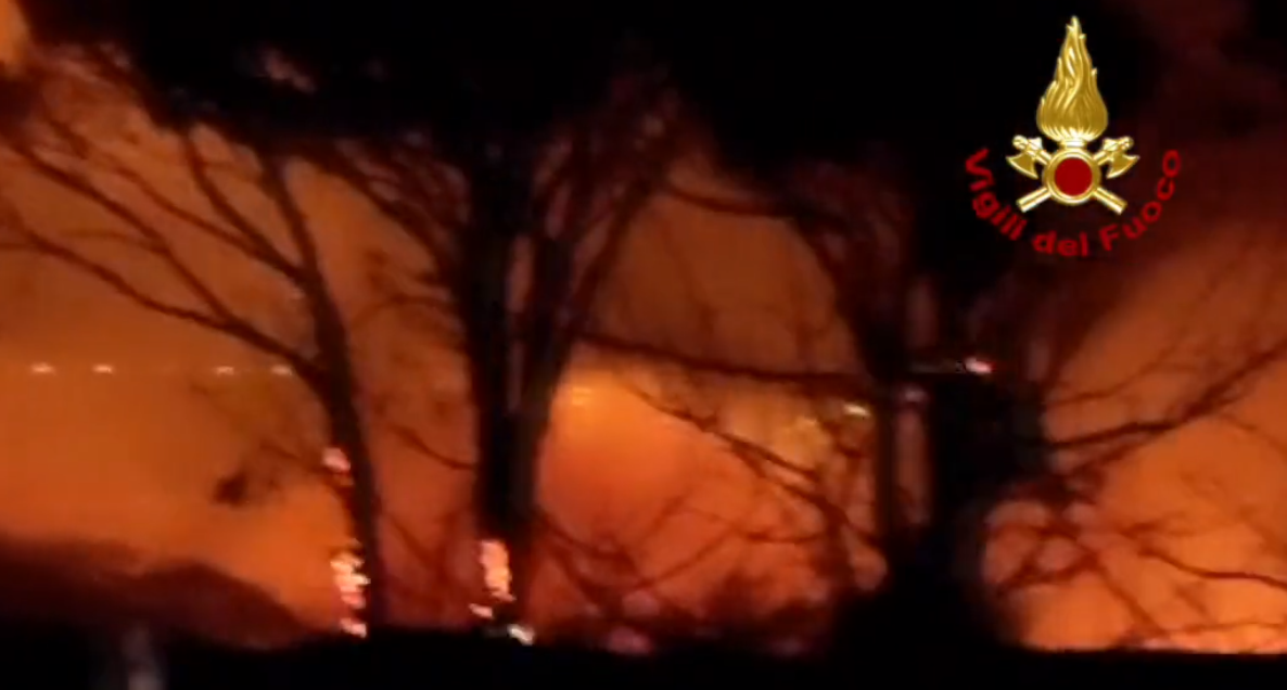 Nessuno stato d’emergenza per gli incendi, ma i privati chiedono il risarcimento alla Regione