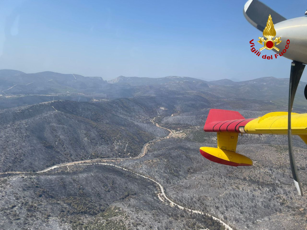 Grecia brucia ancora, nuovi incendi a Rodi e Corfù
