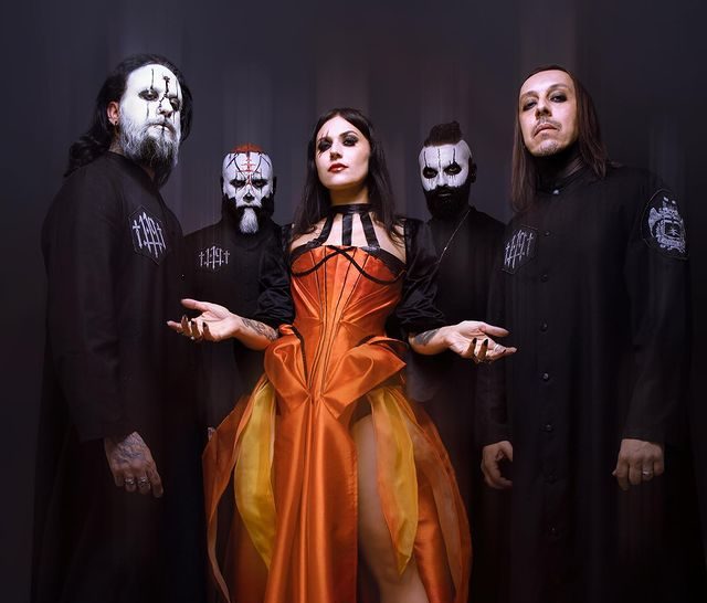 Il 4 agosto i Lacuna Coil in concerto a Catania: l’intervista