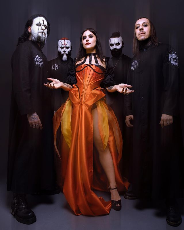 Il 4 agosto i Lacuna Coil in concerto a Catania: l’intervista