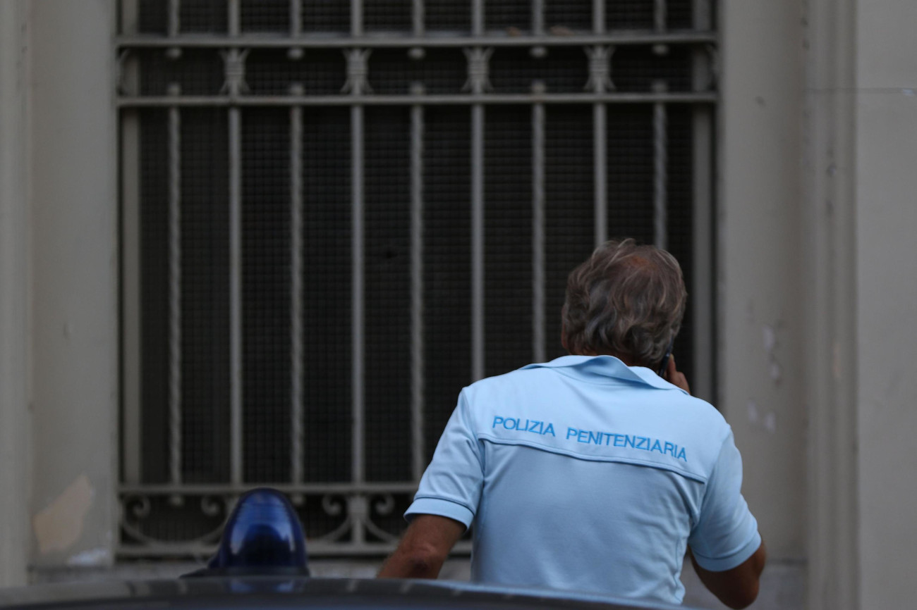 Aggressione ad agente Polizia Penitenziaria al carcere Pagliarelli: “Episodio intollerabile”