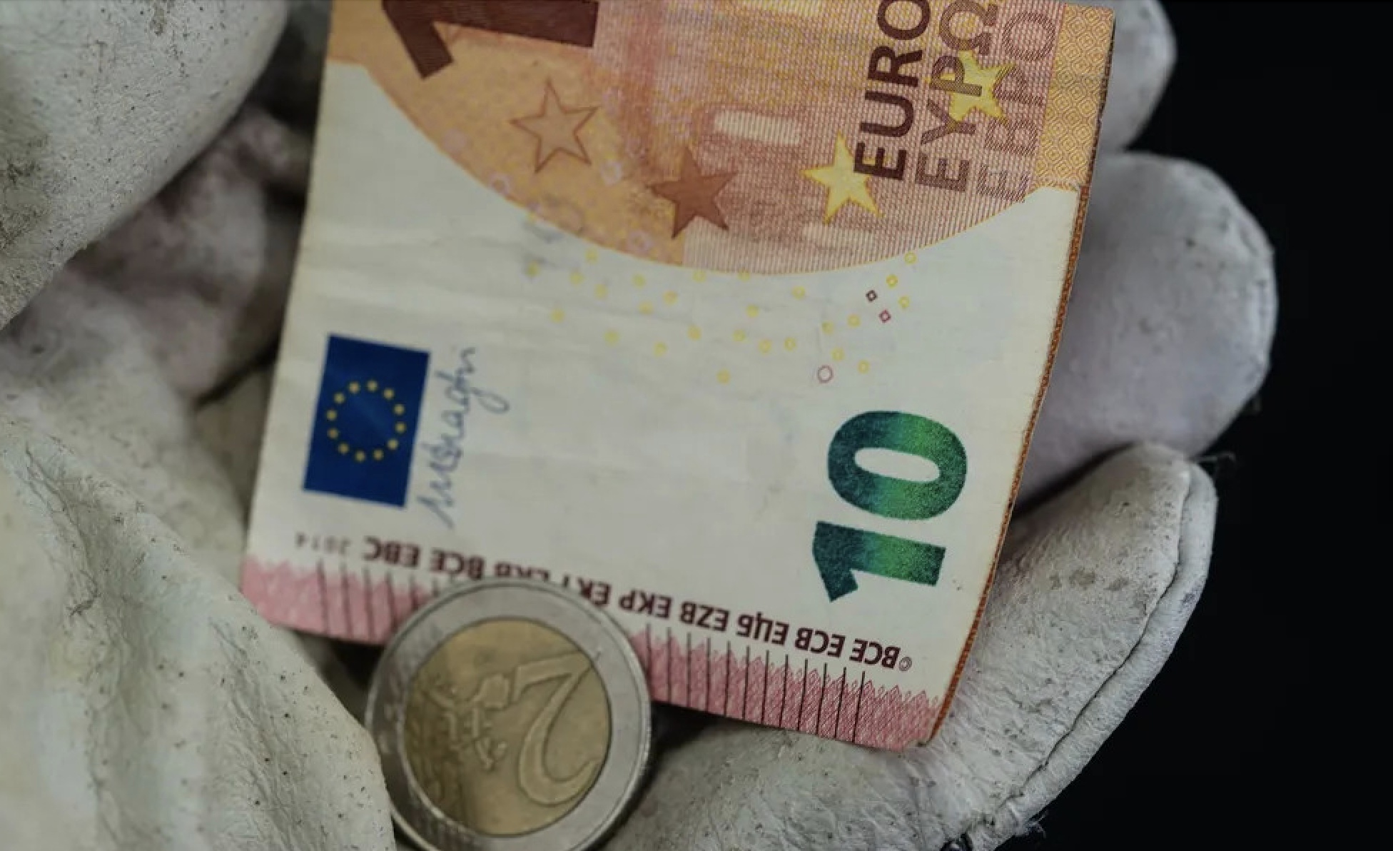 Lavoro, il salario minimo c’è già nei Ccnl. Urge legge su rappresentanza sindacale