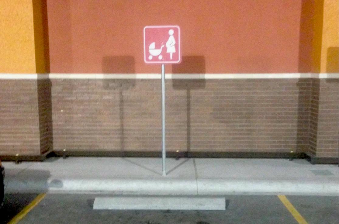 A Fiumefreddo di Sicilia installati 13 stalli rosa