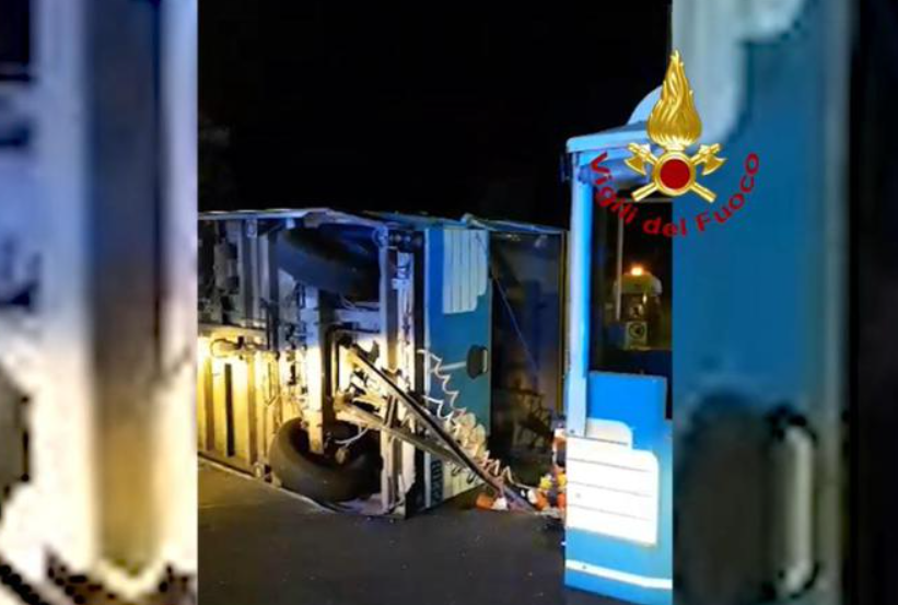 Venezia, vagone trenino turistico si ribalta a Eraclea: una decina di feriti