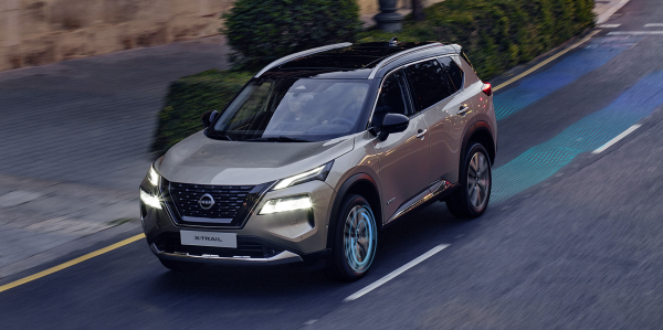Nissan e-4orce protagonista delle vacanze estive su strada