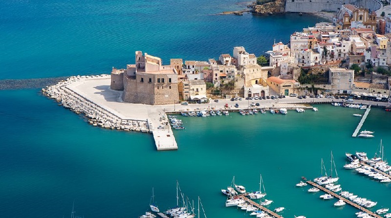 Castellammare del Golfo: musica, cultura e tradizioni