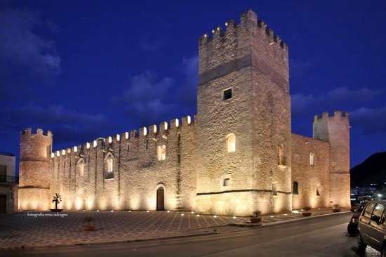 Alcamo, enoteca regionale al Castello dei conti di Modica