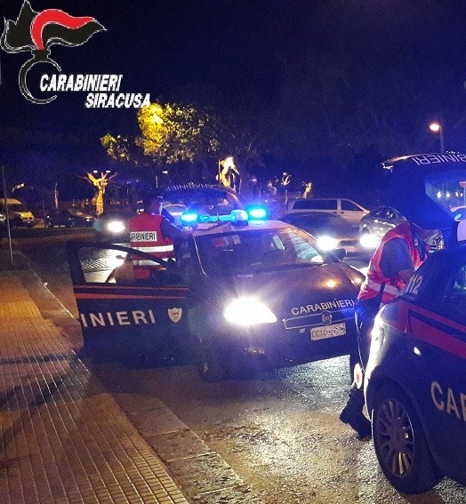 Augusta, maltratta il padre e aggredisce i carabinieri: arrestato 40enne