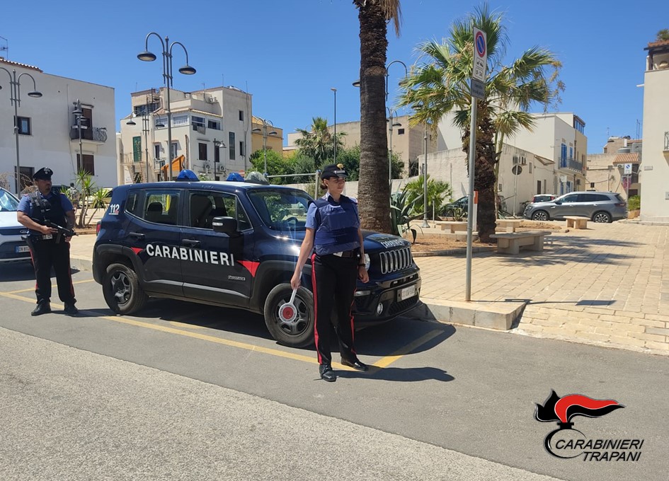 San Vito Lo Capo, marijuana nascosta in casa:  arrestato cuoco