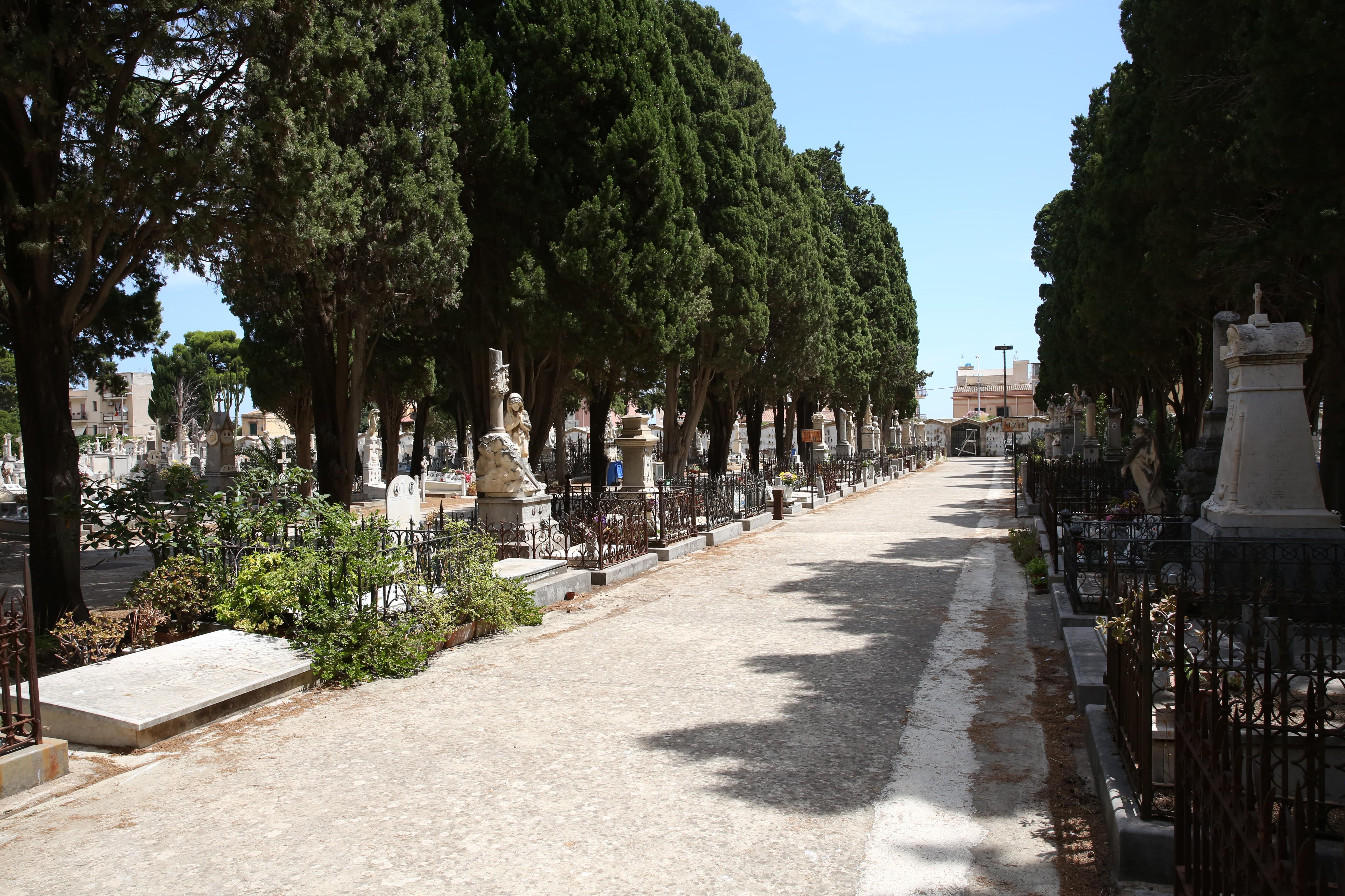 VIDEO | Superata l’emergenza al cimitero di Palermo. Lagalla: “Gli strumenti c’erano già dal 2020”
