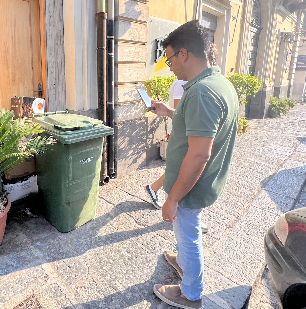 Riposto, blitz all’alba su conferimento rifiuti, il sindaco: “Troppe irregolarità”