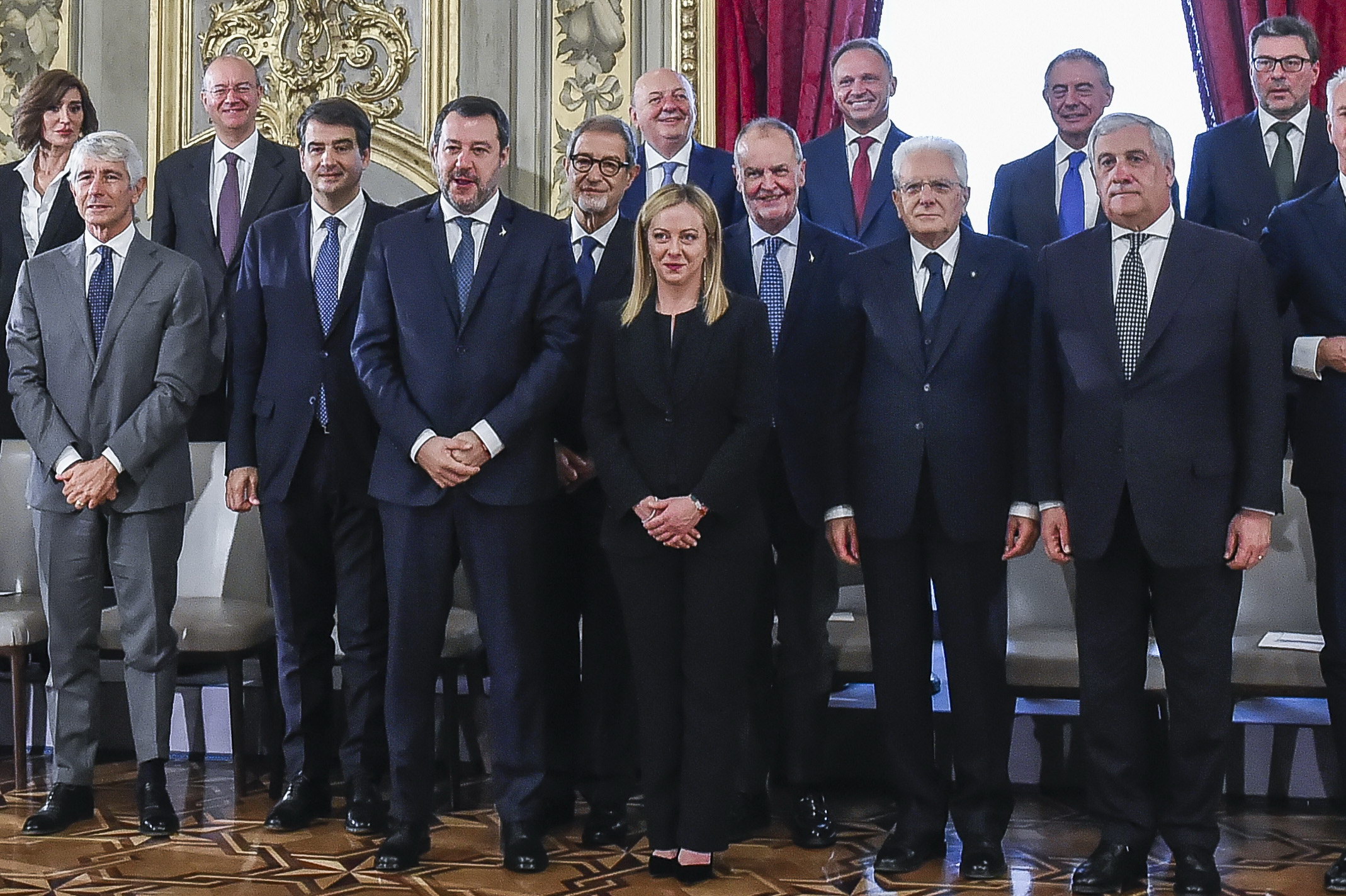 Impolitica economica