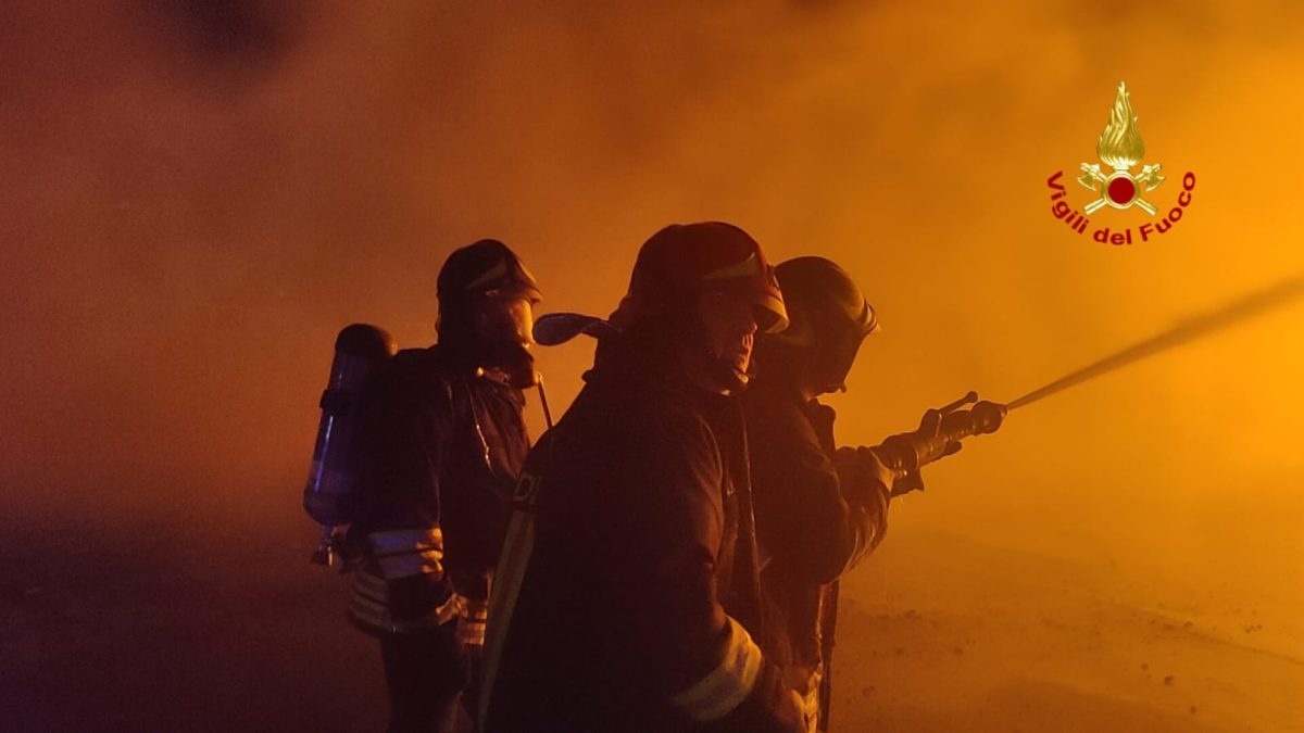 Sicilia in massima allerta per pericolo incendi, cinque province in rosso