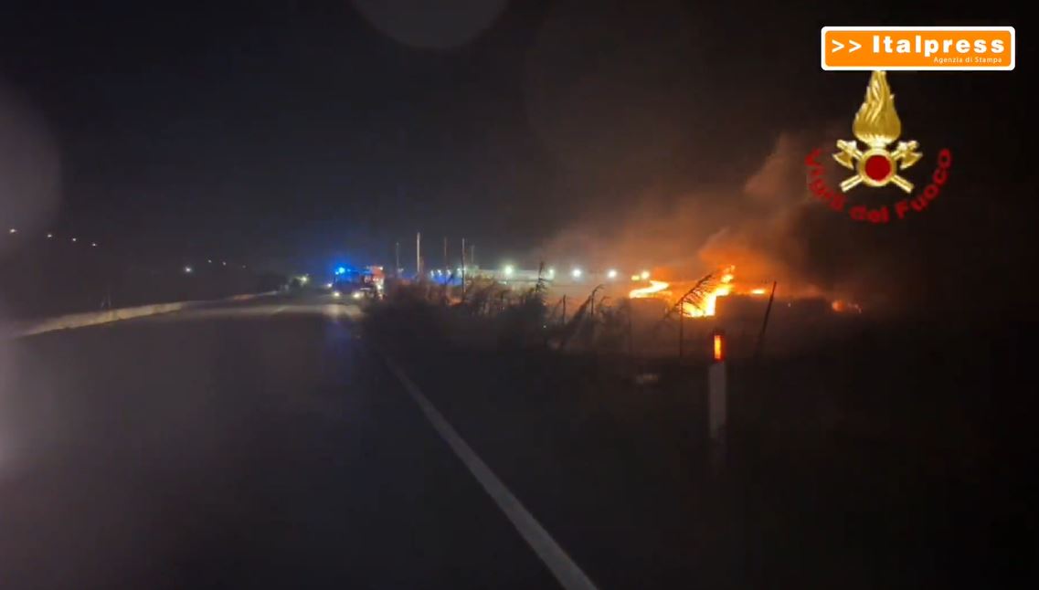 “Inferno” di fuoco e fiamme nel Palermitano, i VIDEO e gli ultimi aggiornamenti