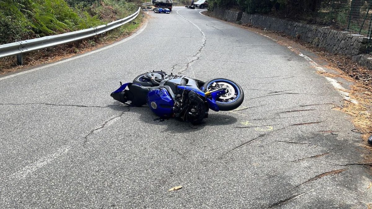 Brutto incidente sull’Etna: grave un motociclista