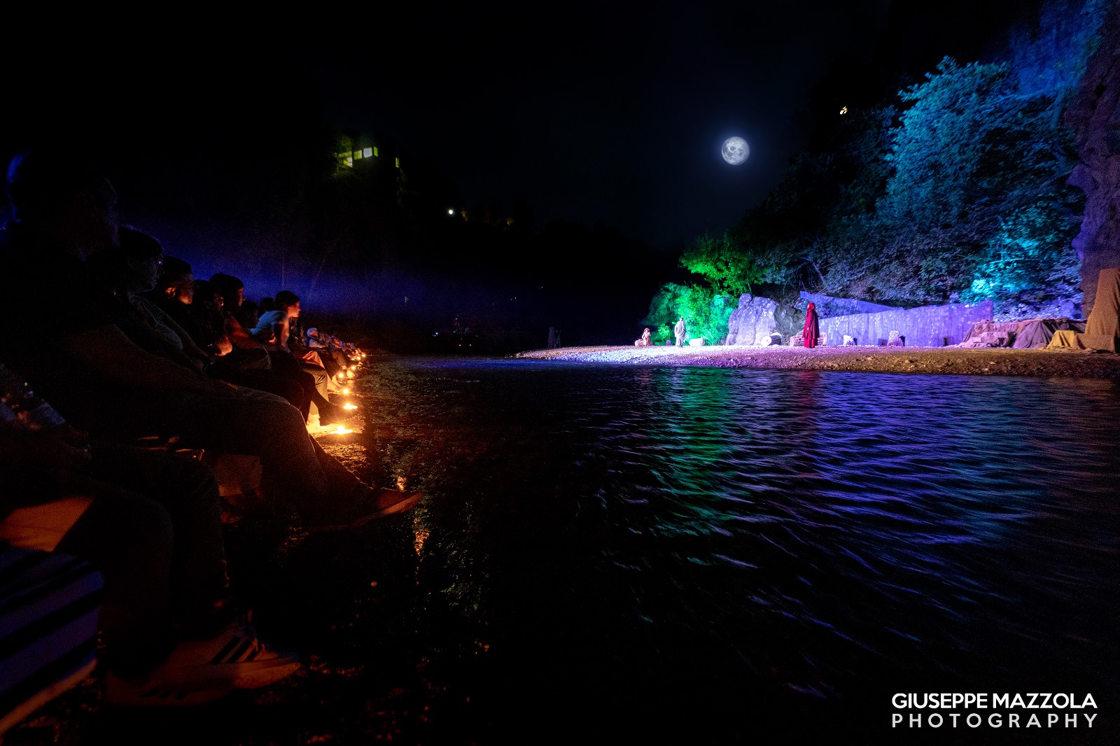 Inferno 2023, un teatro colto e popolare tra mirabili versi, selfie ed effetto fiction