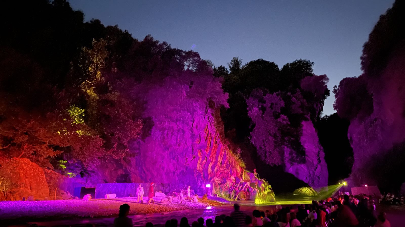 Inferno 2023, i turisti, il Qr code e il plauso del produttore britannico