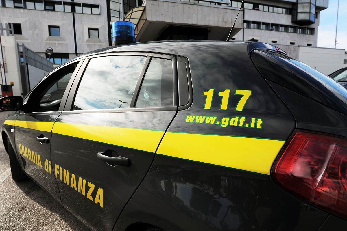 Finanza contro la mafia, maxi-confisca a membro del clan Mazzei – DETTAGLI