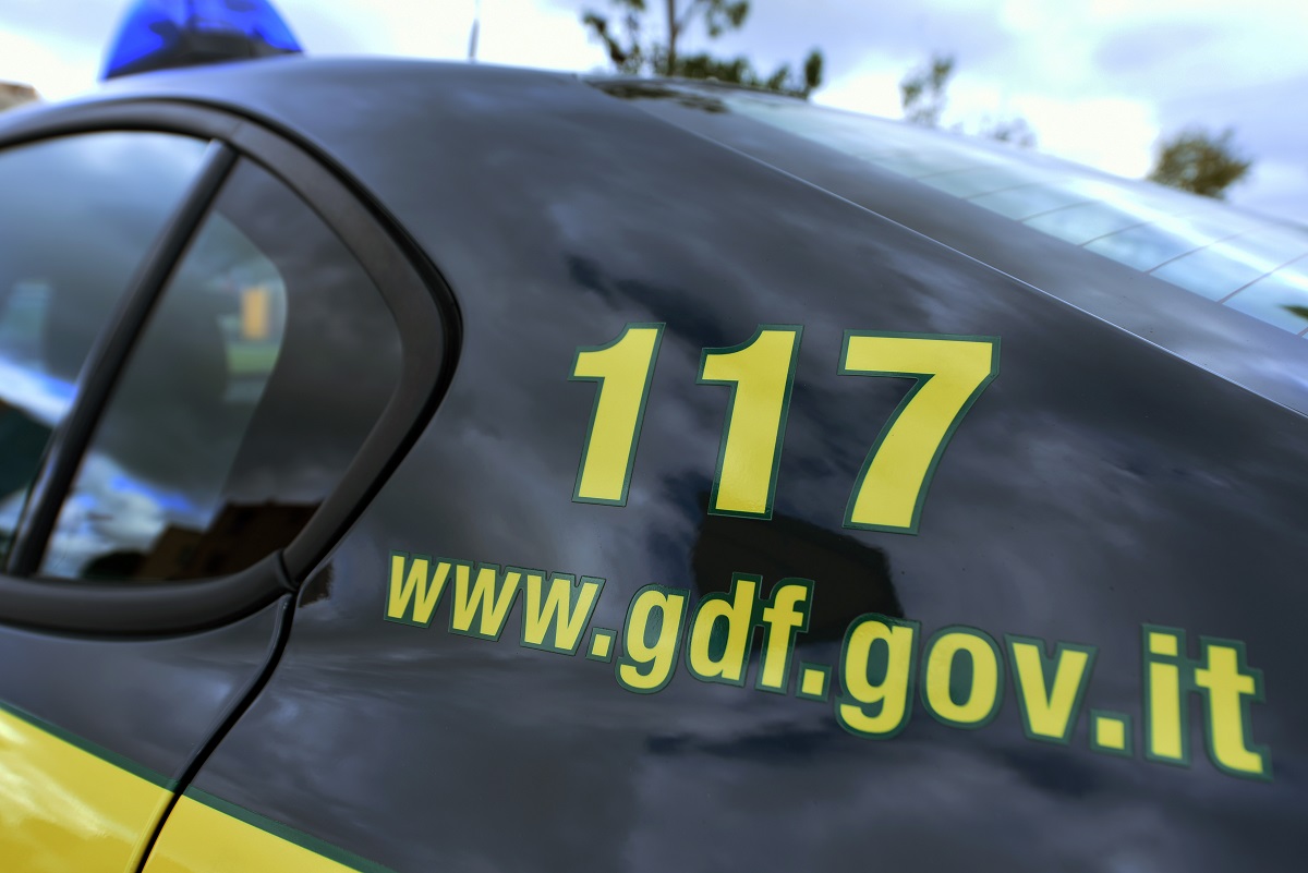 Operazione “Colpo Secco”, sequestrati a Caltanissetta, Agrigento e Roma 120 kg di droga: 12 arresti