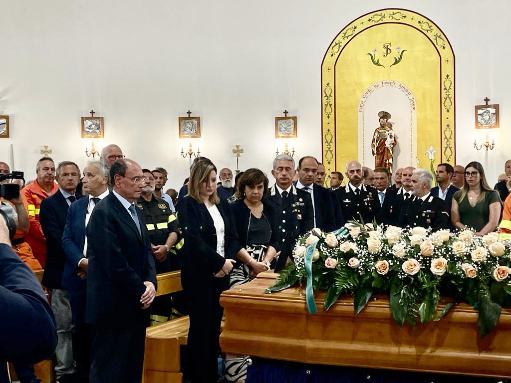 Funerali operaio forestale, Schifani: “Onoriamo il sacrificio di Matteo Brandi”
