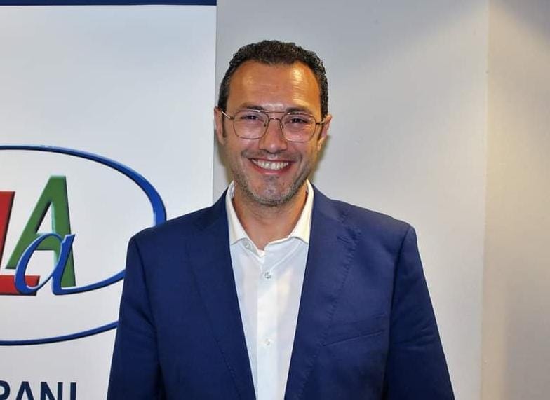 Uil siciliana in lutto, morto a soli 44 anni Roberto Giacalone